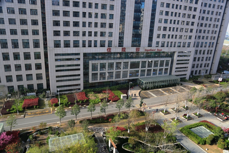 我院成功开展血液净化枸橼酸钠抗凝方法临床应用 由血液净化科从华西医院引进，目前已成功开展5例