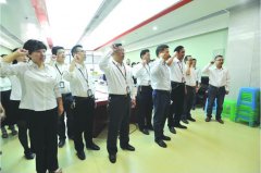 升国旗 学党章 重温入党誓词